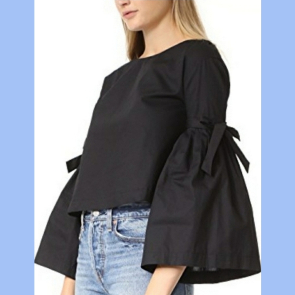 🎉MUST GO!! NWT Free People black bell sleeve crop top XS
